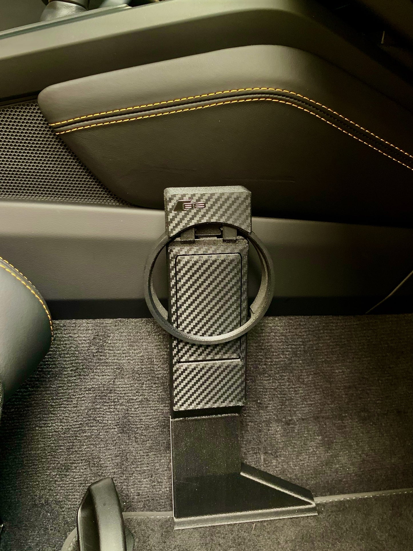 The Flip Porsche 992 Cup Holder